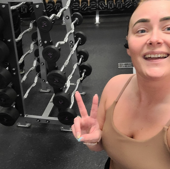 Meet your Posher, Laken - Picture 3 of 12